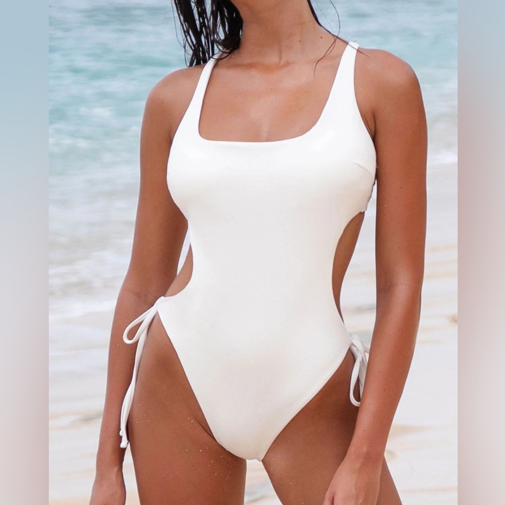 Berlook White X Cross One-Piece Swimsuit